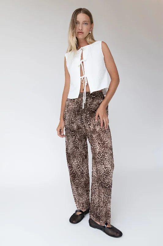 LEOPARD PRINT PLEATED PANTS