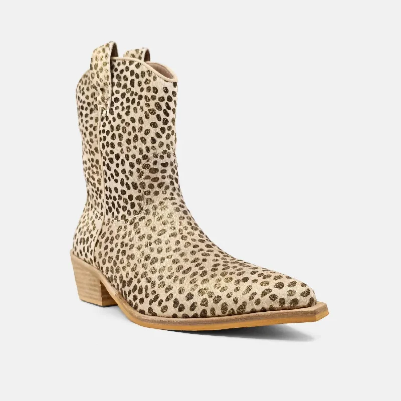 Toni Cheetah Boots In Gold