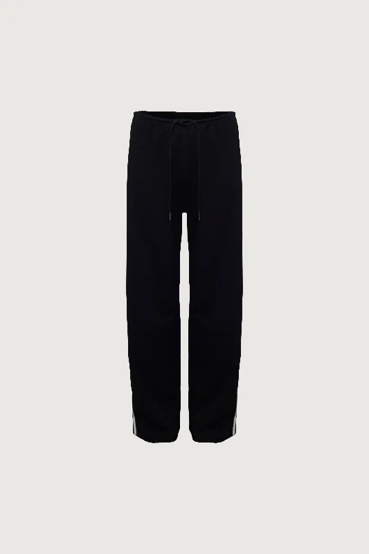 WIDE LEG SWEATPANTS WITH SIDE DETAIL