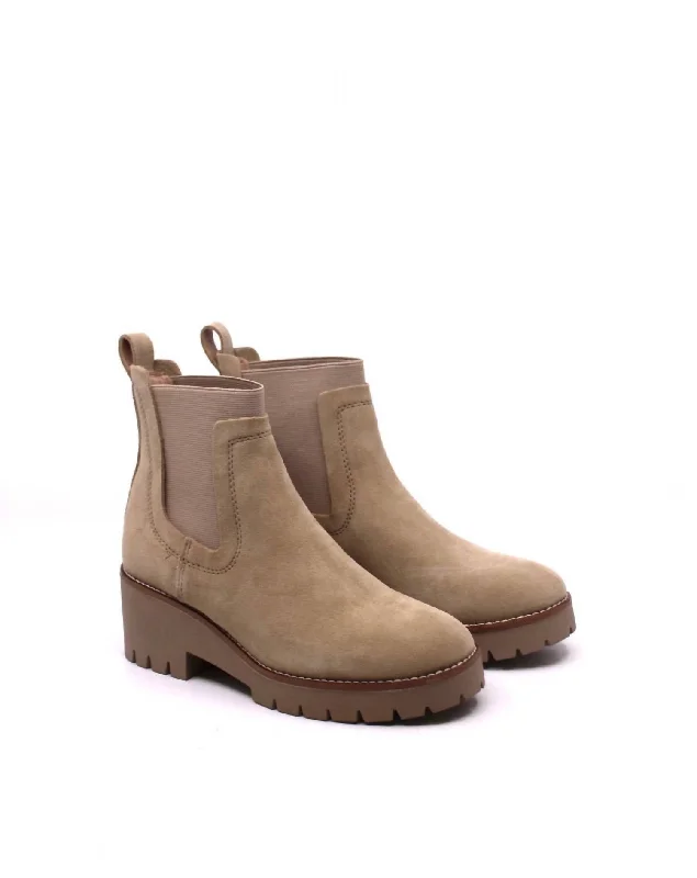 Women's Dyme Booties In Sand