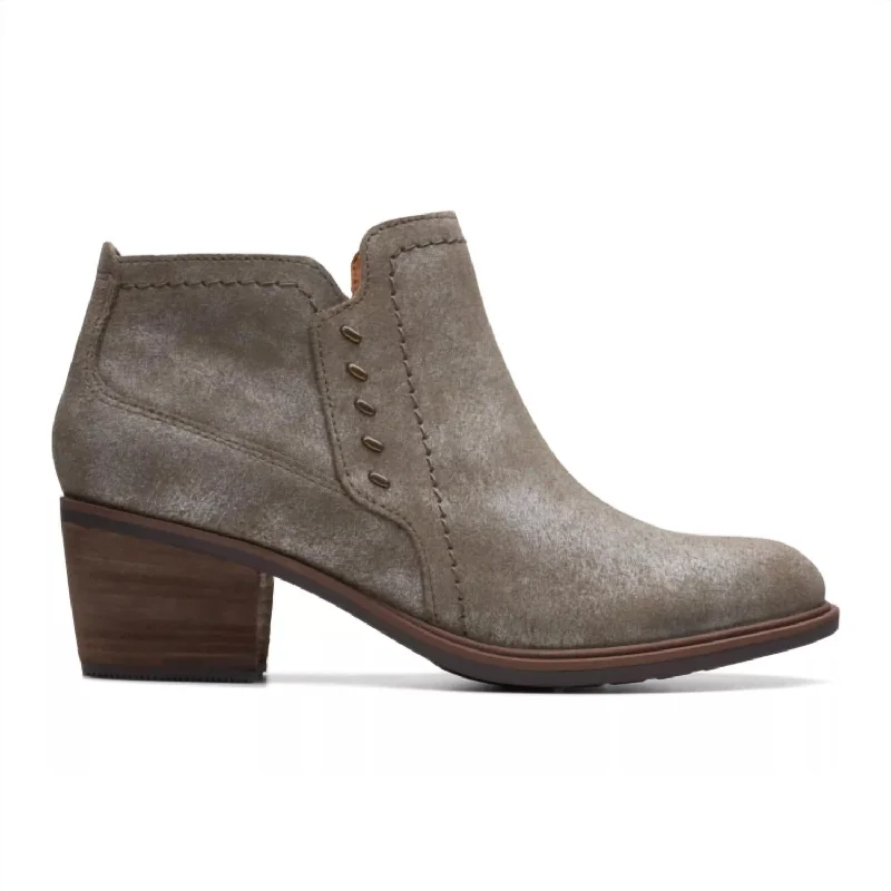 Women's Neva Lo Booties In Taupe Metallic