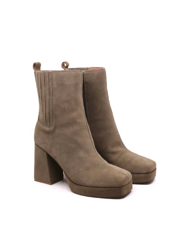 Women's Rozalie Bootie In Dark Taupe